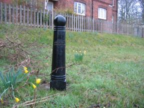 Greenwich Meridian Marker; England; Hertfordshire; Ware (Easnye Estate)